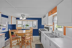 46 Lowell Ave, Pawtucket, RI 02861 - Photo 12