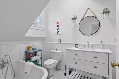 561 Indian Avenue, Middletown, RI 02842 - Photo 32