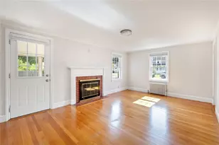 16 Elm Ave, East Providence, RI 02916 - Photo 6