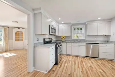 16 Elm Avenue, East Providence, RI 02916 - Photo 14