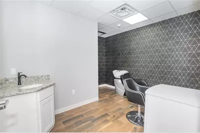 505 Atwood Avenue, Cranston, RI 02920 - Photo 10