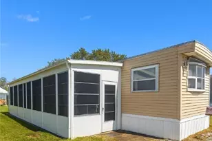 242 Manton St, Pawtucket, RI 02861 - Photo 2