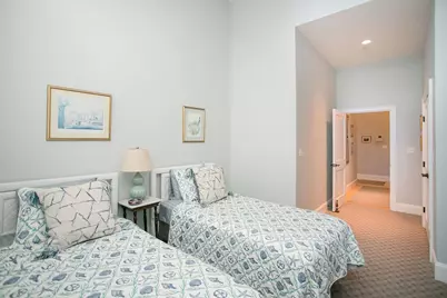 32 Carey Street #2C, Newport, RI 02840 - Photo 12