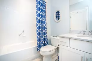 32 Carey St, Newport, RI 02840 - Photo 16