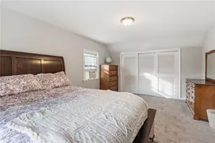 81 Sprague Ave, East Providence, RI 02915 - Photo 22