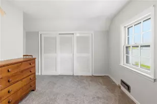 81 Sprague Ave, East Providence, RI 02915 - Photo 26