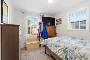 81 Sprague Ave, East Providence, RI 02915 - Photo 28