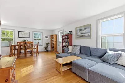 81 Sprague Avenue, East Providence, RI 02915 - Photo 12