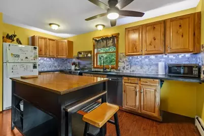 033 Alden Avenue, Portsmouth, RI 02871 - Photo 4