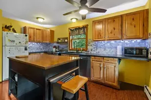 033 Alden Ave, Portsmouth, RI 02871 - Photo 4