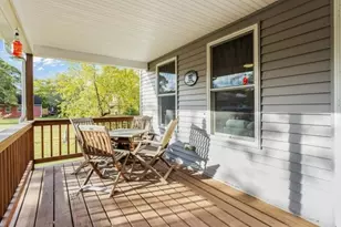 033 Alden Ave, Portsmouth, RI 02871 - Photo 2