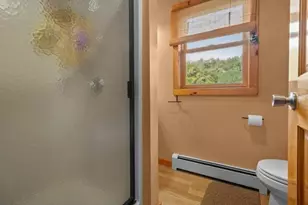 033 Alden Ave, Portsmouth, RI 02871 - Photo 10