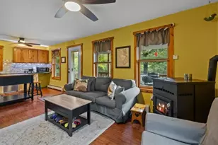 033 Alden Ave, Portsmouth, RI 02871 - Photo 8