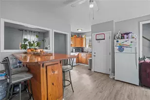 27 Collins Ave, Pawtucket, RI 02860 - Photo 28