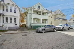 27 Collins Ave, Pawtucket, RI 02860 - Photo 6