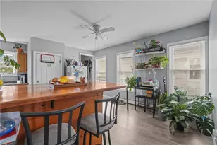 27 Collins Ave, Pawtucket, RI 02860 - Photo 14