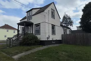 179 Columbine Ave, Pawtucket, RI 02861 - Photo 4