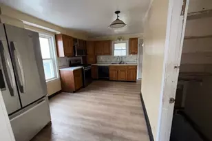179 Columbine Ave, Pawtucket, RI 02861 - Photo 8