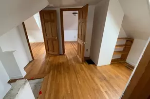 179 Columbine Ave, Pawtucket, RI 02861 - Photo 2