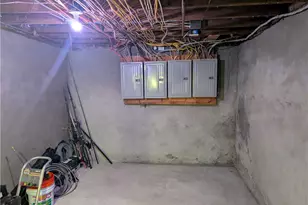 47 Alverson Ave, Providence, RI 02909 - Photo 28