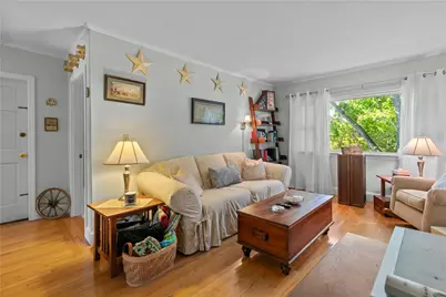 46 Chastellux Avenue #M6, Newport, RI 02840 - Photo 14