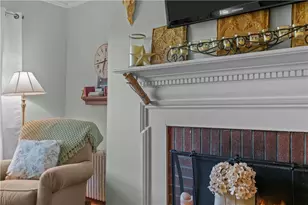 46 Chastellux Ave, Newport, RI 02840 - Photo 16