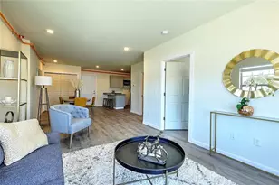 327 Pine St, Pawtucket, RI 02860 - Photo 8