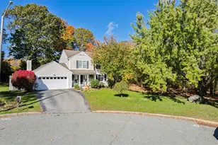 15 Carrie Ann Dr, West Warwick, RI 02893 - Photo 2