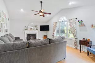 15 Carrie Ann Dr, West Warwick, RI 02893 - Photo 18