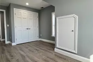 190 E Main Rd, Middletown, RI 02842 - Photo 12