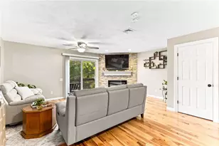 25 Scenic Dr, West Warwick, RI 02893 - Photo 22