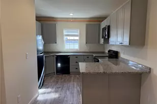 327 Pine St, Pawtucket, RI 02860 - Photo 2