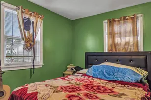 12 Rangeley Ave, Providence, RI 02908 - Photo 6