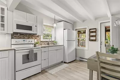 51 Osceola Avenue, Narragansett, RI 02882 - Photo 10