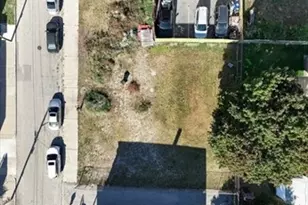 14 Seabury St, Providence, RI 02907 - Photo 1