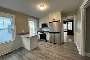 65 Burton St, Bristol, RI 02809 - Photo 4