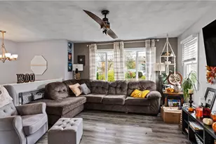 26 Dallas Ave, Warwick, RI 02889 - Photo 8