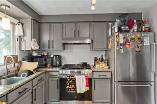 26 Dallas Ave, Warwick, RI 02889 - Photo 12