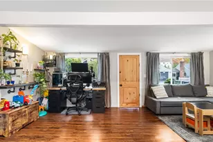 21 Darton St, Coventry, RI 02816 - Photo 4