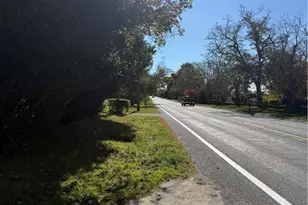 536 W Main Rd, Little Compton, RI 02837 - Photo 14