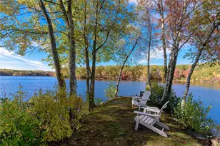 14 Woodlake Dr, Johnston, RI 02919 - Photo 2