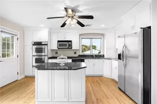 23 Hillview Dr, Westerly, RI 02891 - Photo 6