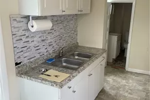 19 Wood St, Pawtucket, RI 02860 - Photo 10