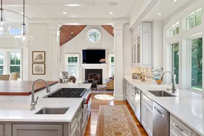 10 Ocean Lawn Lane, Newport, RI 02840 - Photo 16