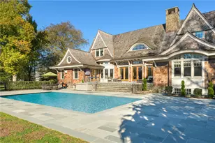 10 Ocean Lawn Ln, Newport, RI 02840 - Photo 4