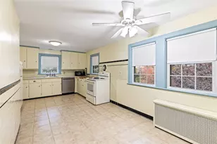 4 Chase Ln, Lincoln, RI 02865 - Photo 8