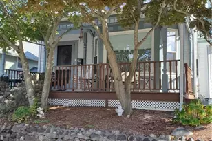 74 Maple St, Woonsocket, RI 02895 - Photo 2