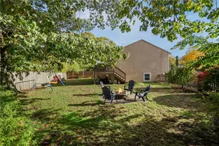 9 Chelmsford Ave, Warwick, RI 02889 - Photo 36