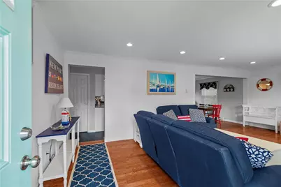 24 Aborn Street, Newport, RI 02840 - Photo 2