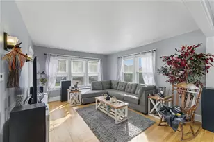 26 Blackburn St, Pawtucket, RI 02861 - Photo 12